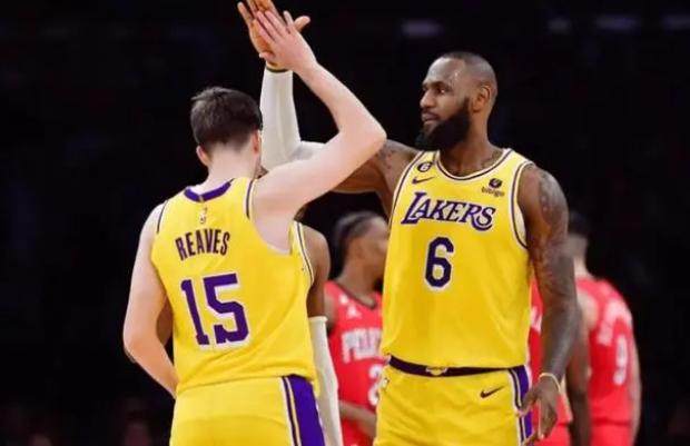 里夫斯敞开心扉：曾考虑火箭马刺 詹皇有时像小孩